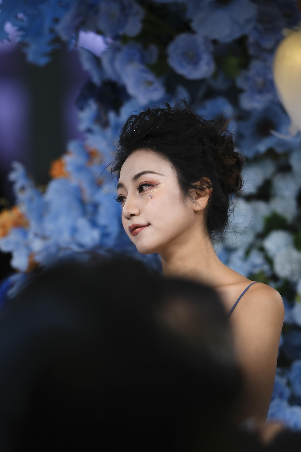 坐姿肖像